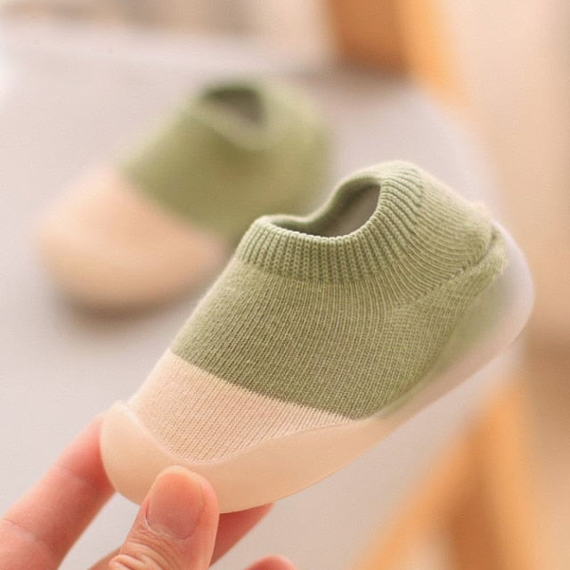 Premières chaussures pour bébé