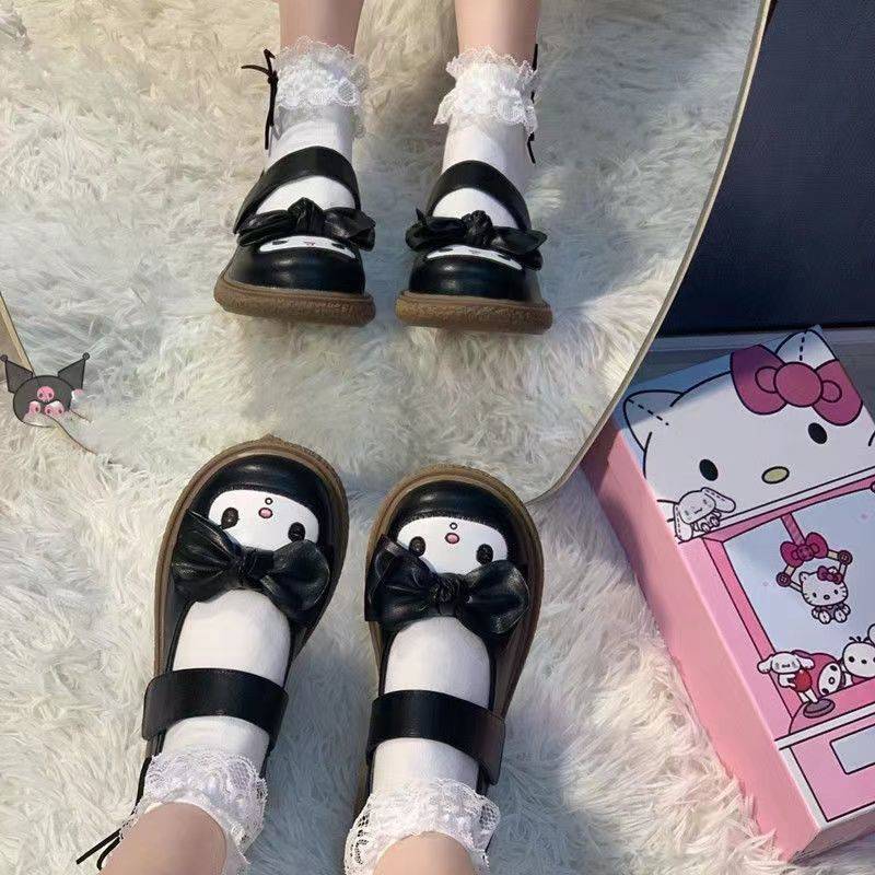 Chaussures en cuir Sanrio